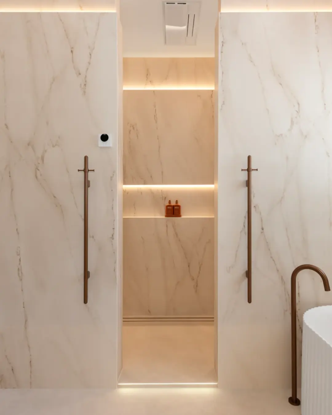Heated Vertical Towel Rail - Image 3