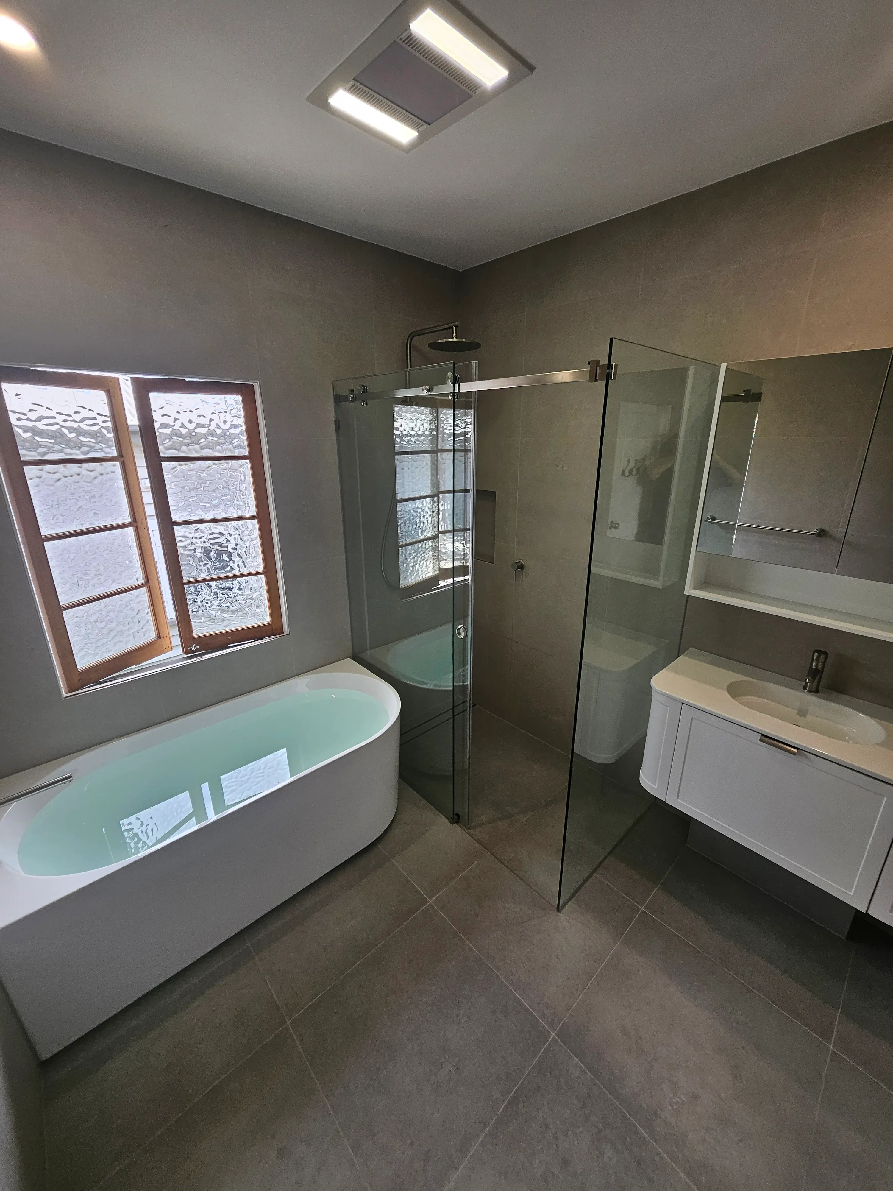 Completed bathroom renovation in Greenslopes, Brisbane, by One Stop Bath & Tiles