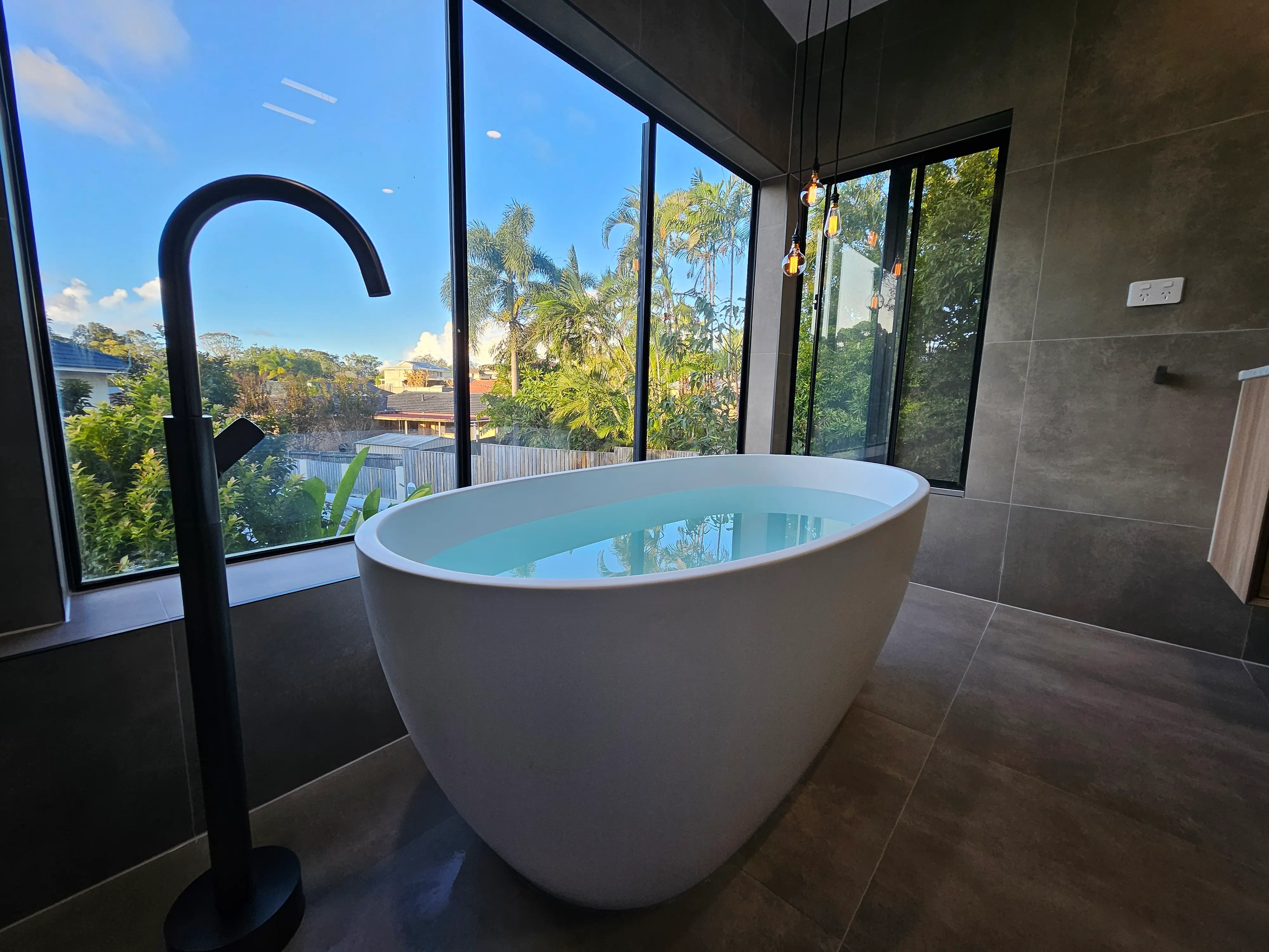 Mt Gravatt East Bathroom Renovation, completed by One Stop Bath & Tiles