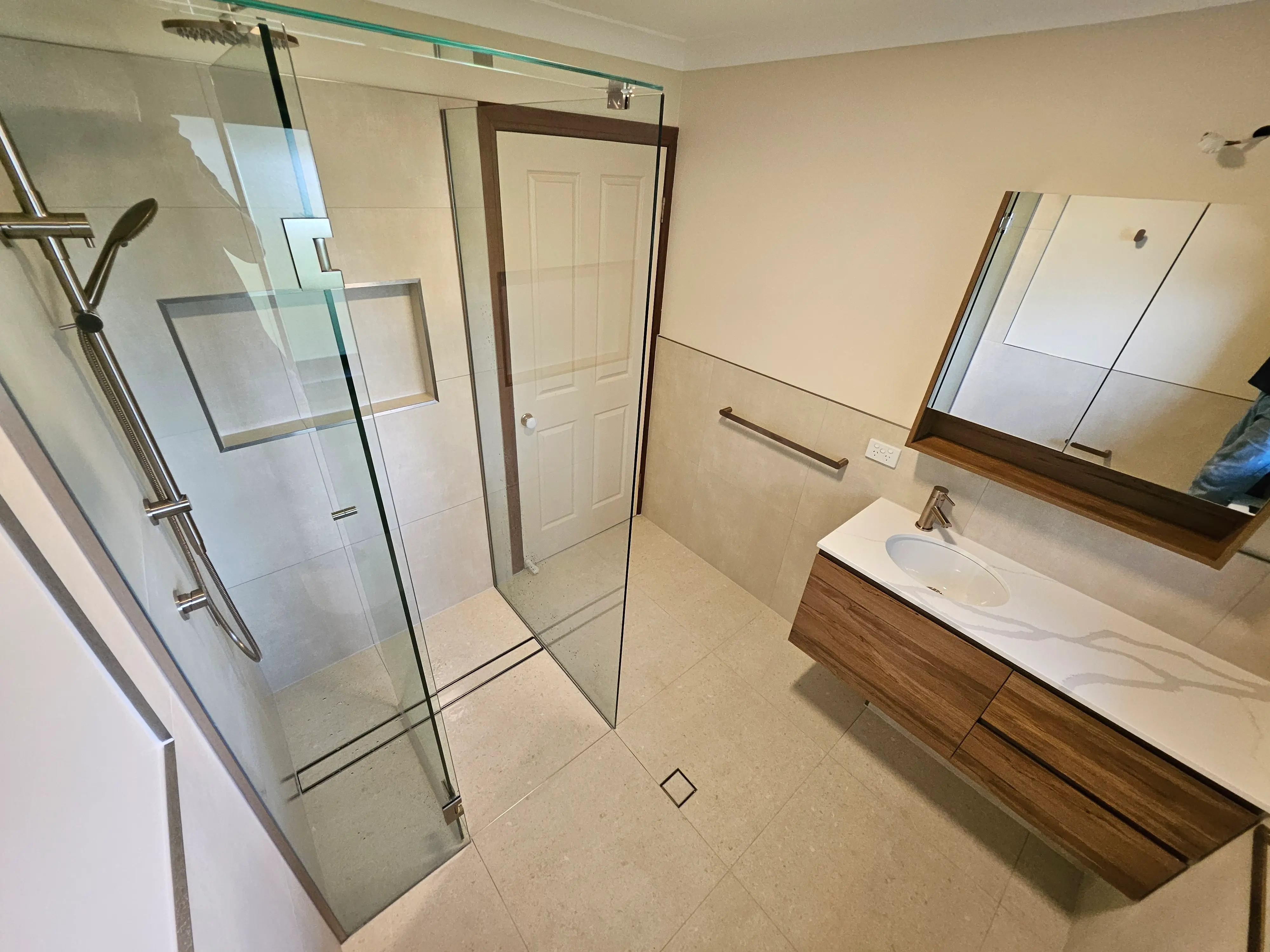 Completed bathroom renovation in Holland Park West, Brisbane, by One Stop Bath & Tiles